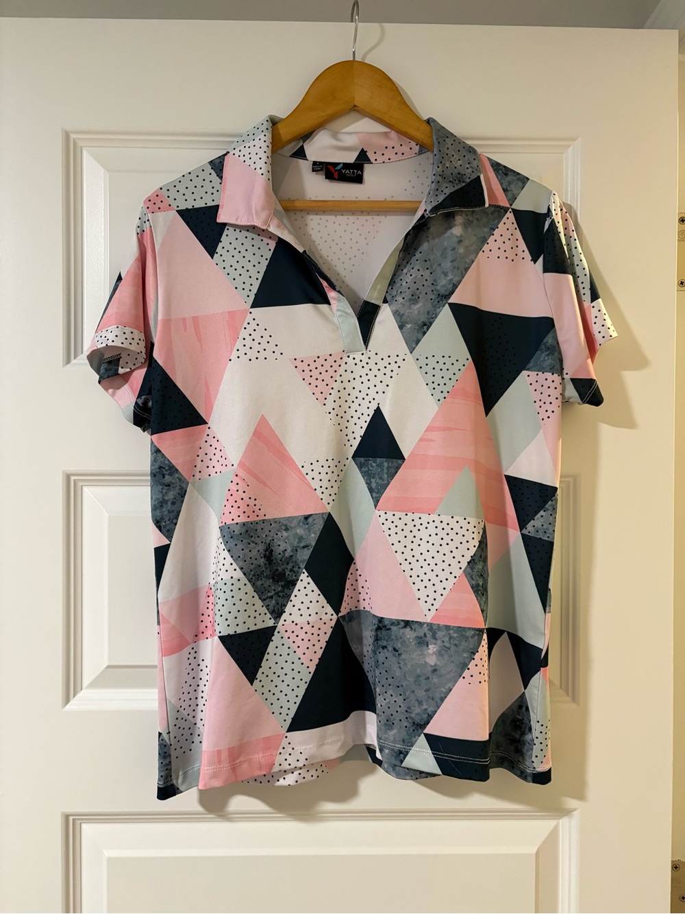 NWOT Women's Pink Geometric Print Polo Shirt Athletic Sporty Chic Size Large